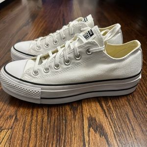 Converse Chuck Taylor Allstar Platform White Sneaker Women’s 8 Men’s 6